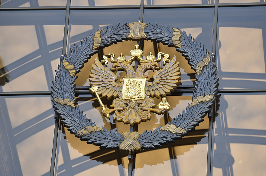 ВС РФ указал на недопустимость формального отказа в назначении пенсии родителям погибшего участника СВО