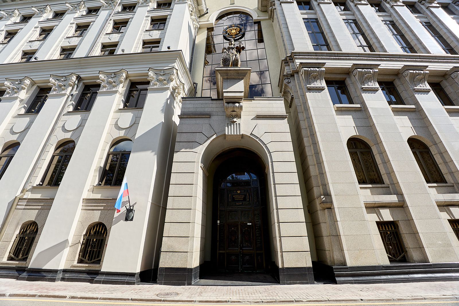 ВС РФ подтвердил право участников СВО на ускоренную регистрацию брака