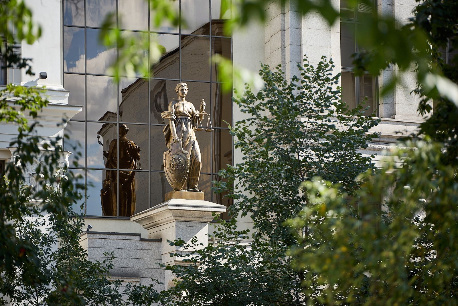 ВС России напомнил условия признания сделки неравноценной